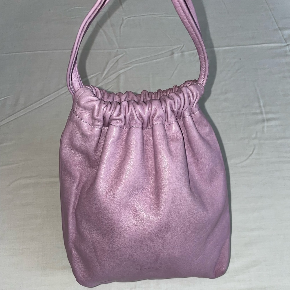 LAVENDER NAPPA DRAWSTRING POUCH BY CLARE V.
